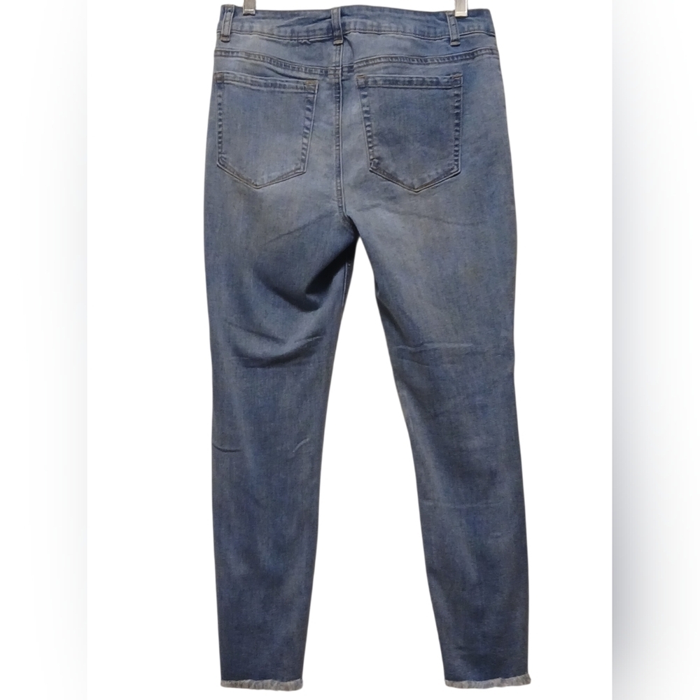 One 5 One - Distressed Jeans W/ Faux Pearls & Diamond Embellishments, Lite Wash, - Picture 2 of 7